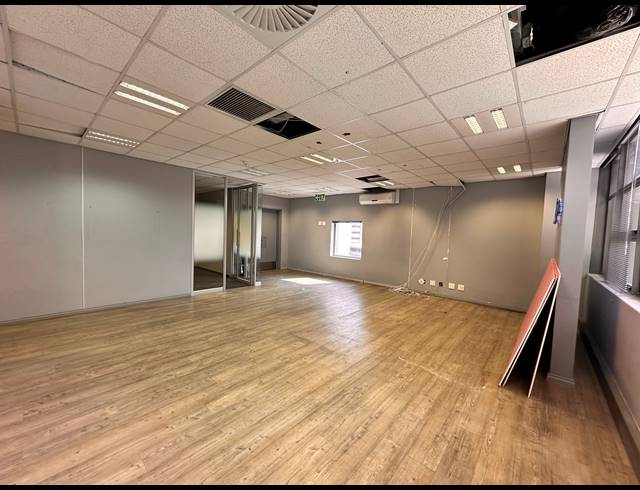 698M² OFFICE TO LET IN ROSEBANK